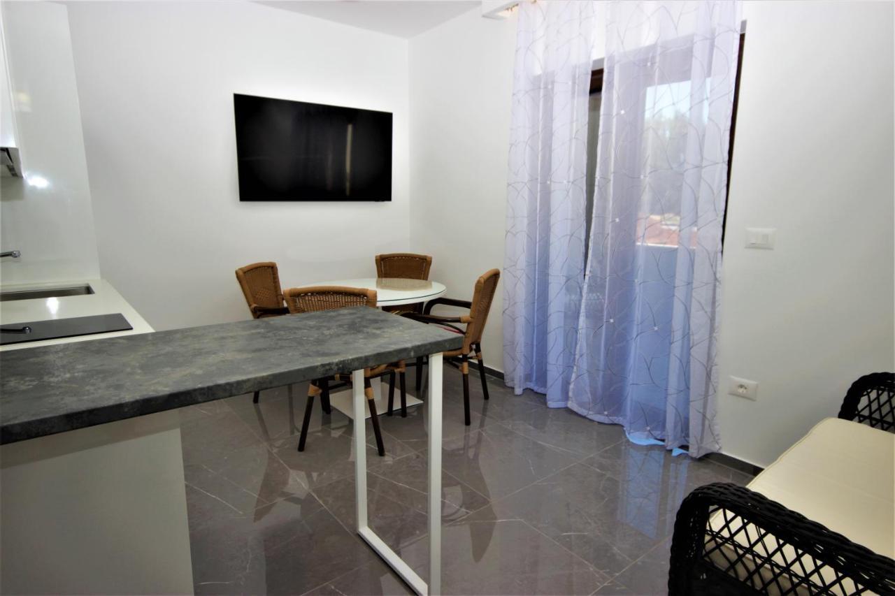 Apartments Smitran Banjole Esterno foto