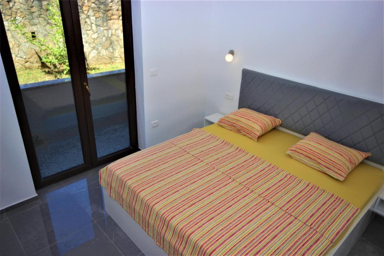 Apartments Smitran Banjole Esterno foto