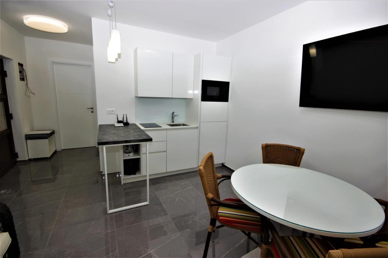 Apartments Smitran Banjole Esterno foto